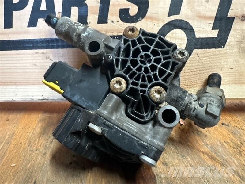 Volvo VALVE 21327360 Καλοριφέρ