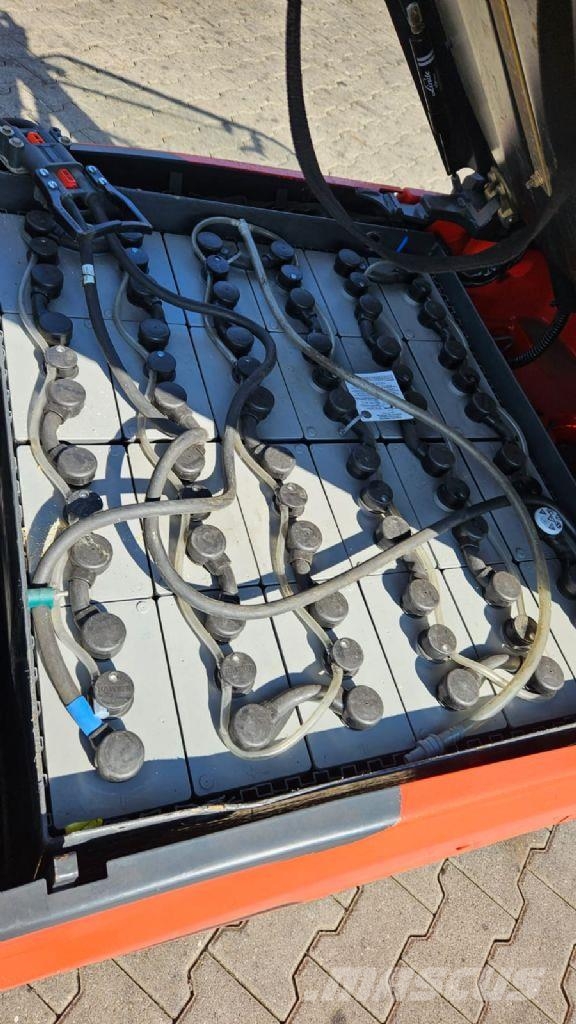 Linde E 18 L-02 电动叉车