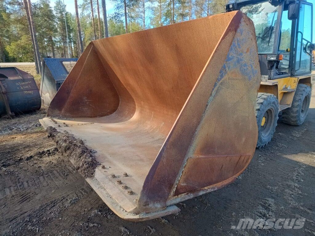 Maakauha 2800mm Buckets