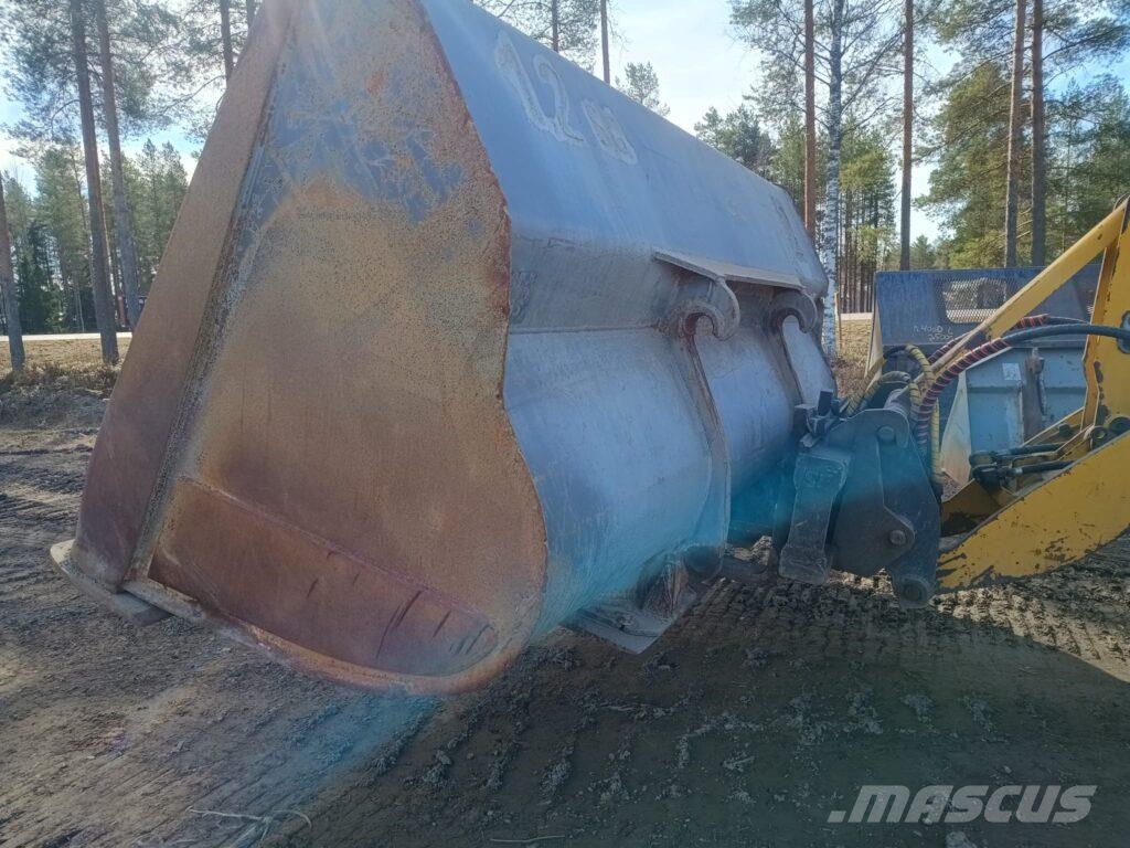 Maakauha 2800mm Buckets