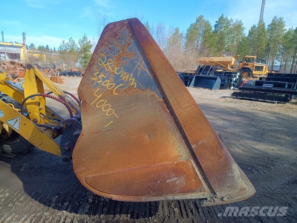 Maakauha 2800mm Buckets