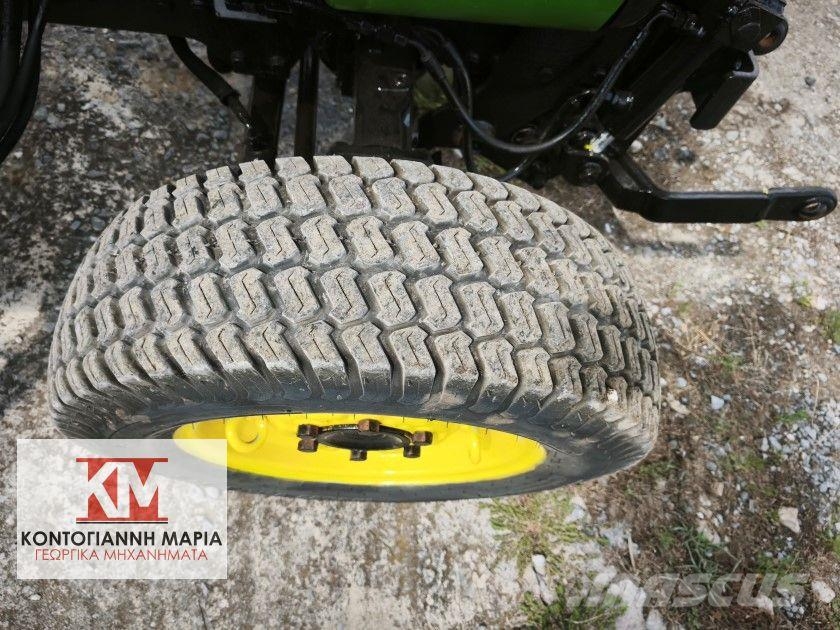 John Deere 4400 HTS Trattori