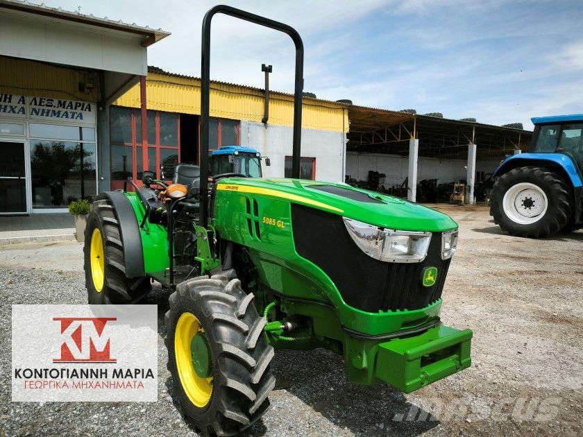 John Deere 5085 GL الجرارات