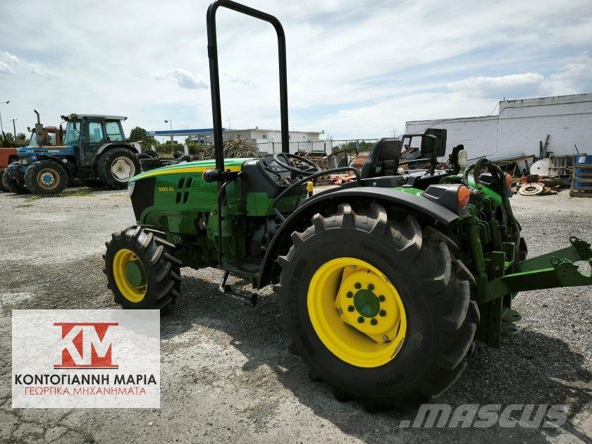 John Deere 5085 GL الجرارات