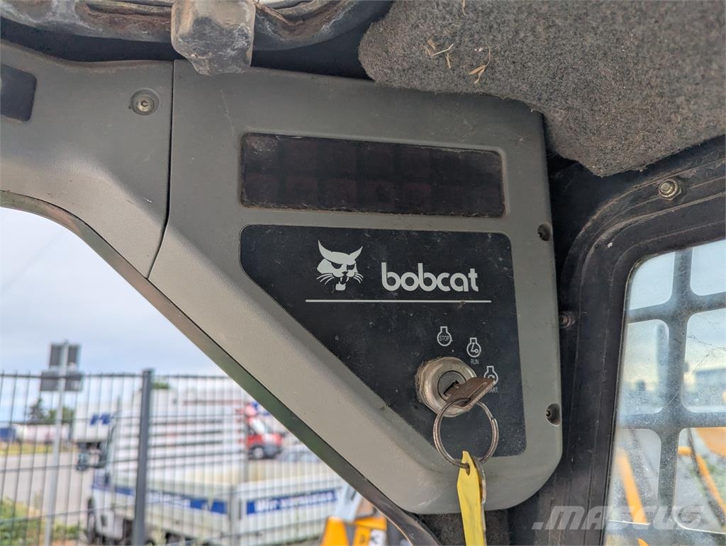 Bobcat 773 Lietoti riteņu kompaktiekrāvēji