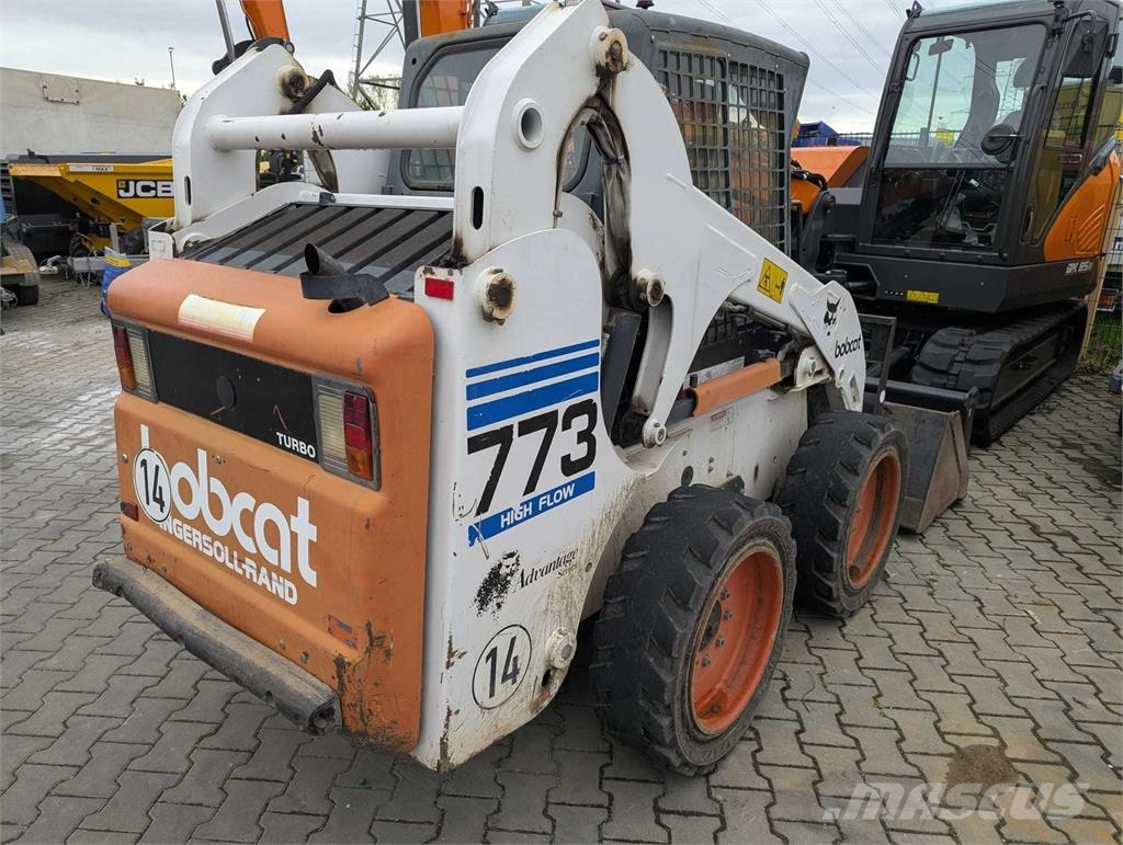 Bobcat 773 Lietoti riteņu kompaktiekrāvēji