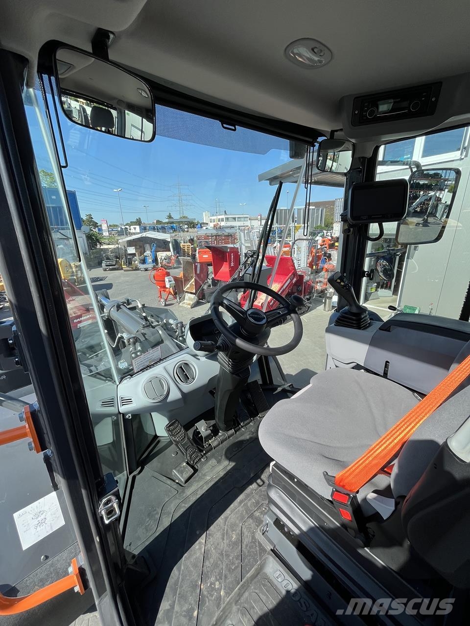 Develon DL250-7 Колесни товарачи