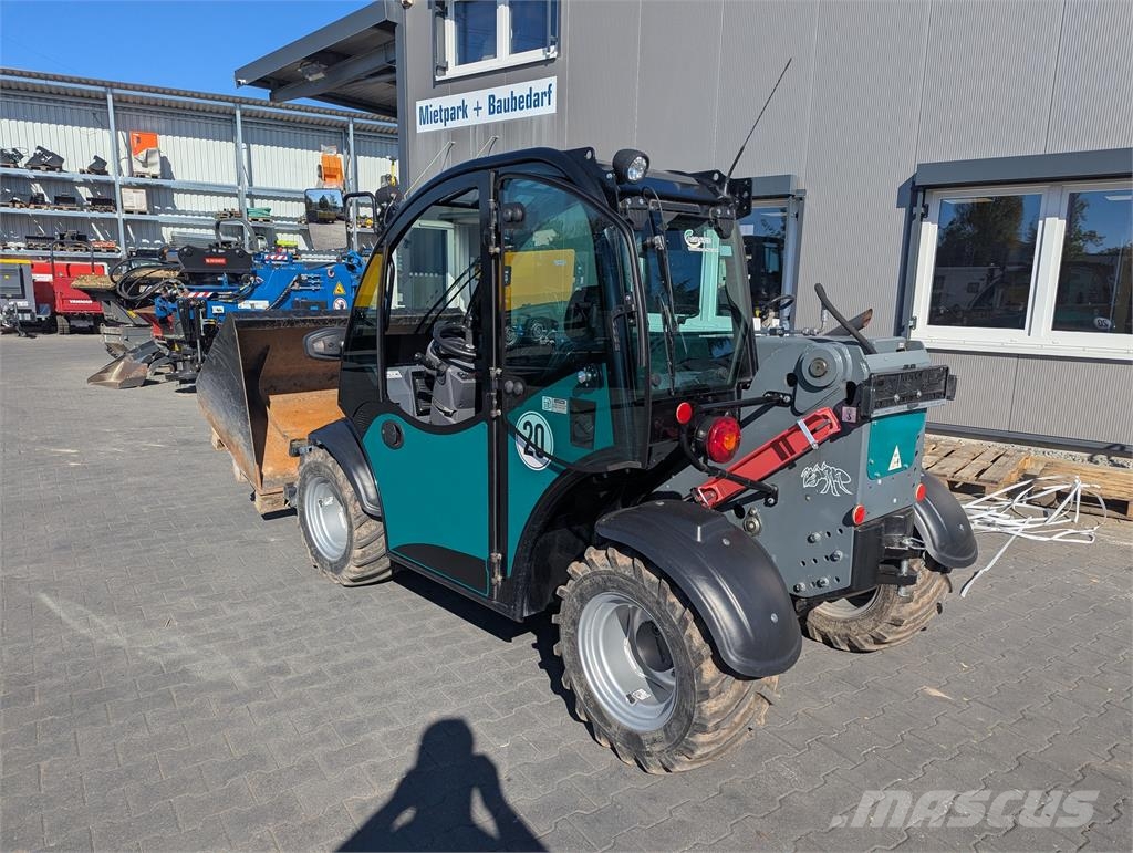 GiANT GT5048 HD Teleskopiskie manipulatori