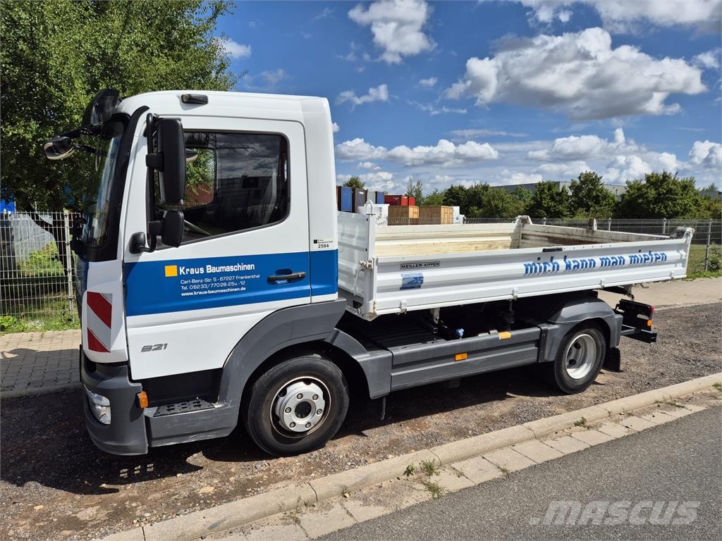 Mercedes-Benz Atego 821 K Dreiseitenkipper Otros camiones