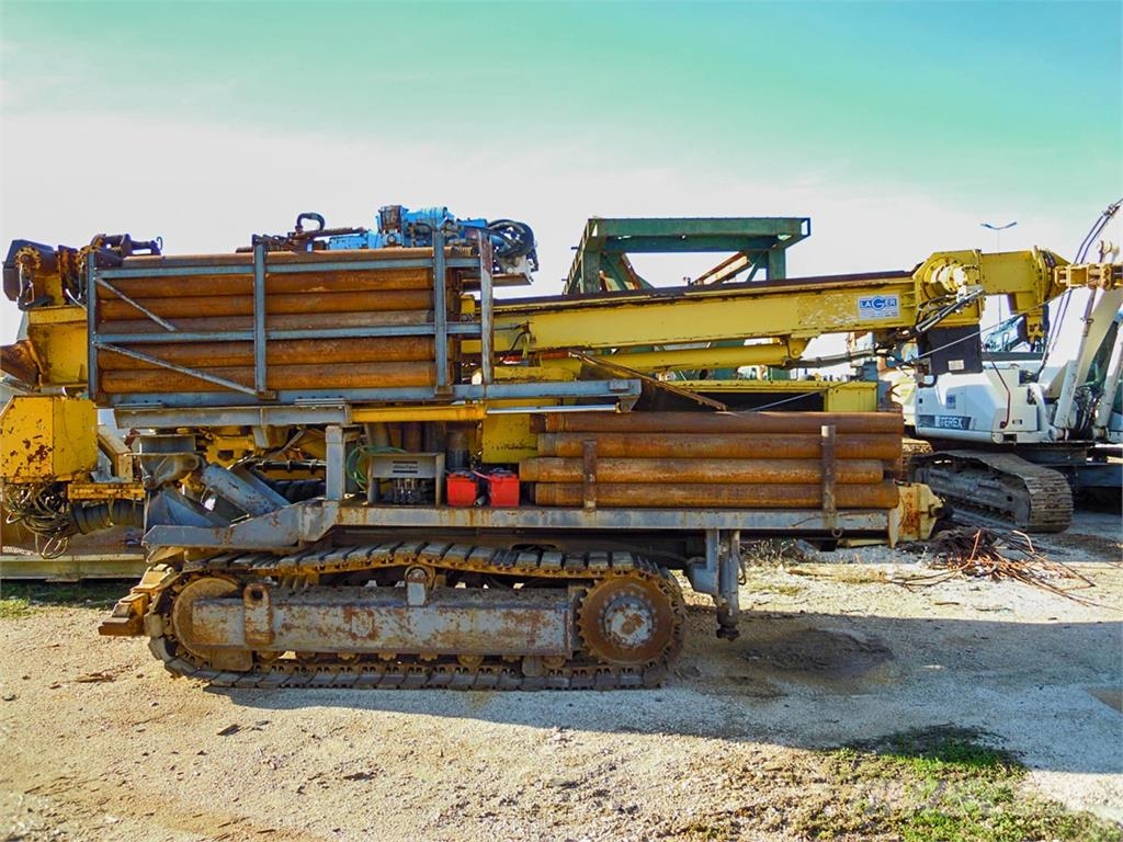 Atlas Copco Mustang 13-F3 Oberflächenbohrgeräte