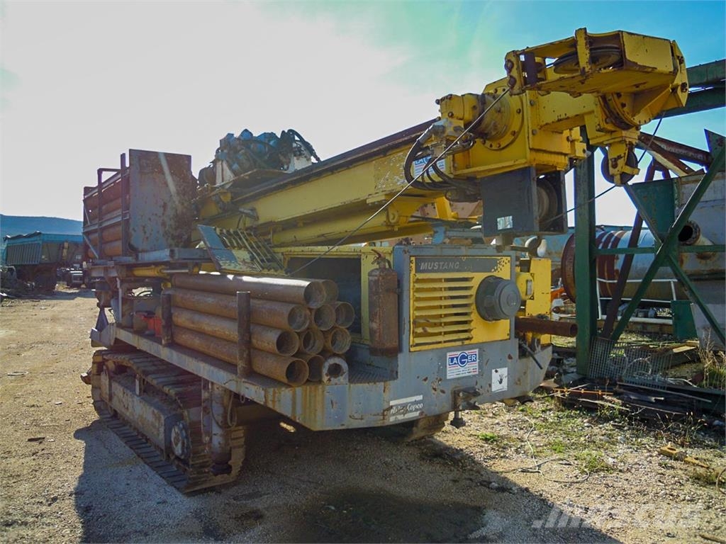 Atlas Copco Mustang 13-F3 Oberflächenbohrgeräte