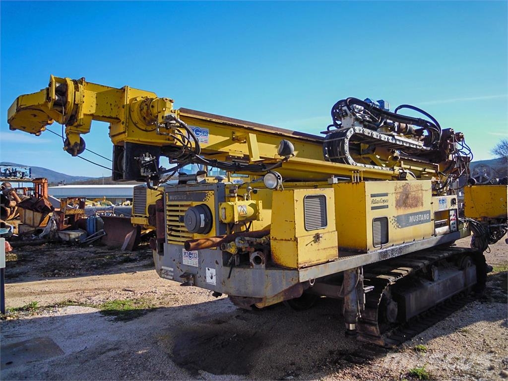 Atlas Copco Mustang 13-F3 Oberflächenbohrgeräte