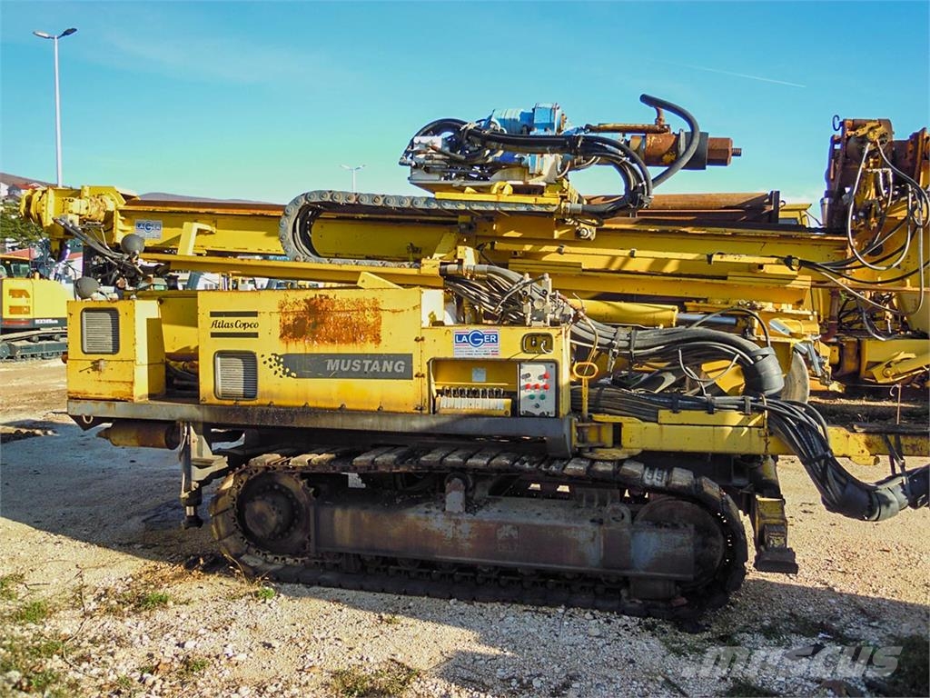 Atlas Copco Mustang 13-F3 Oberflächenbohrgeräte