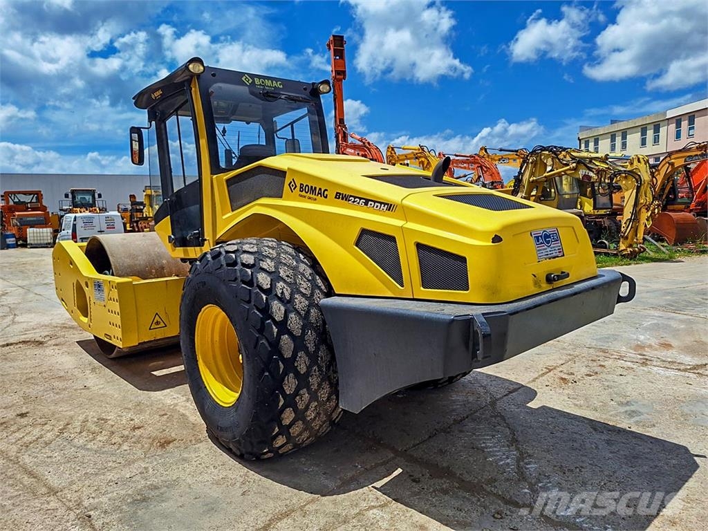Bomag BW226PDH-5 Walce dwubębnowe