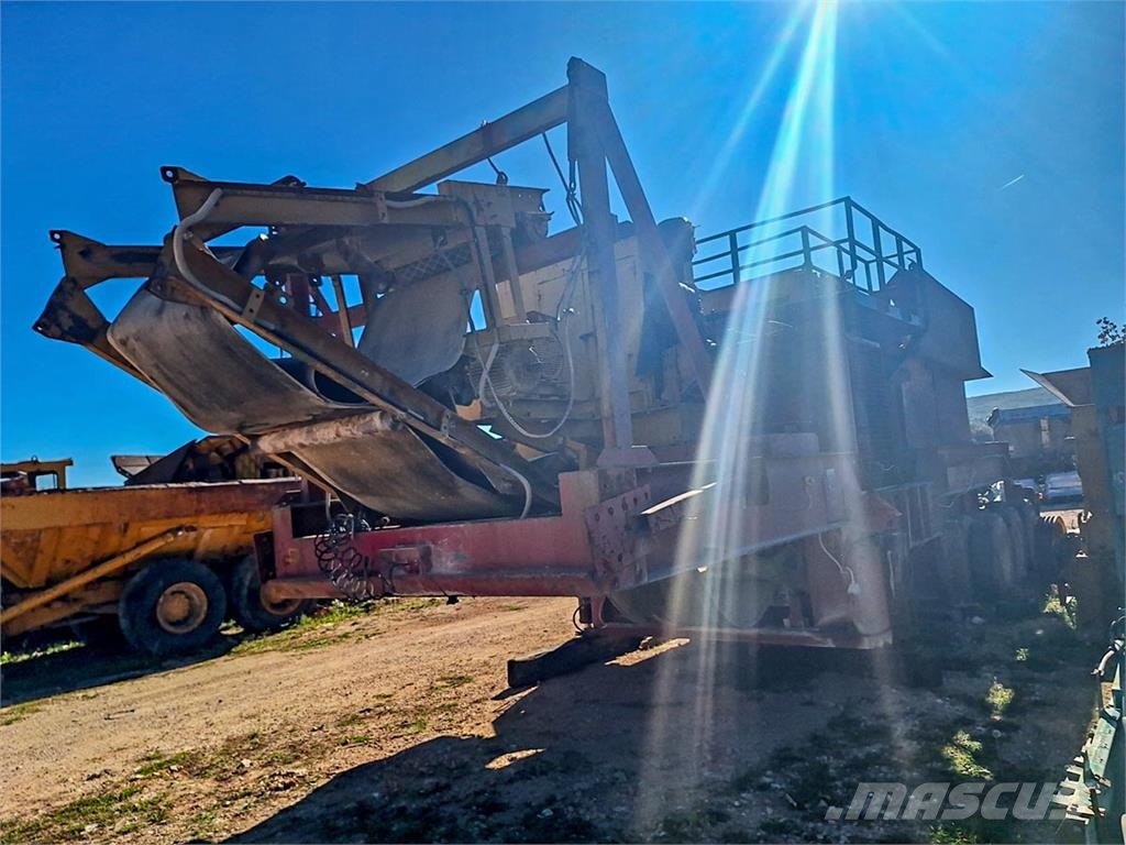 Brown LEROX 1050x850 Мобилни трошачки
