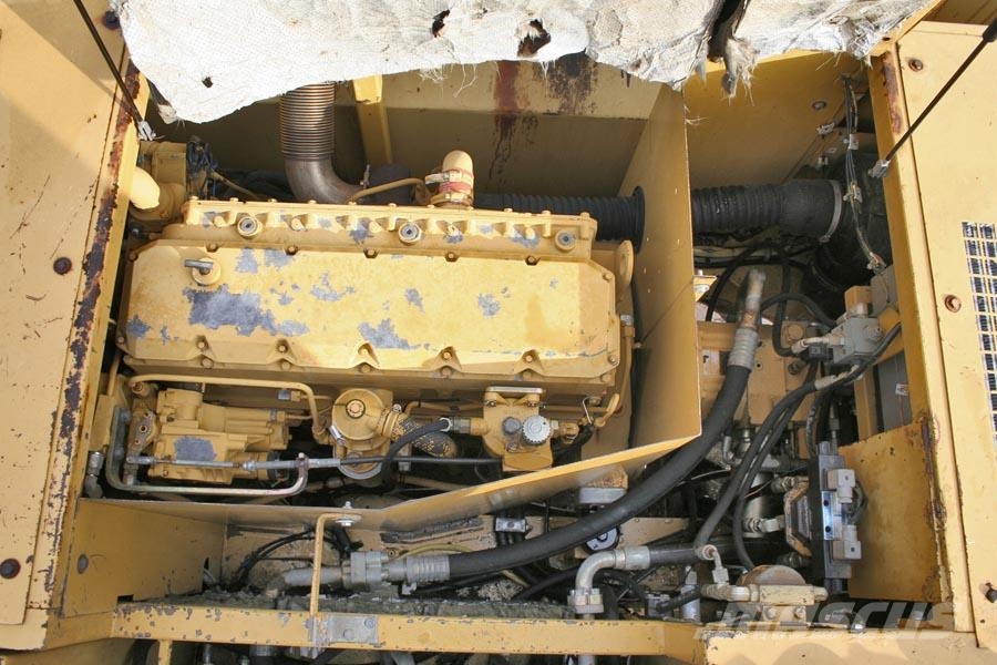 CAT 214B Bageri točkaši