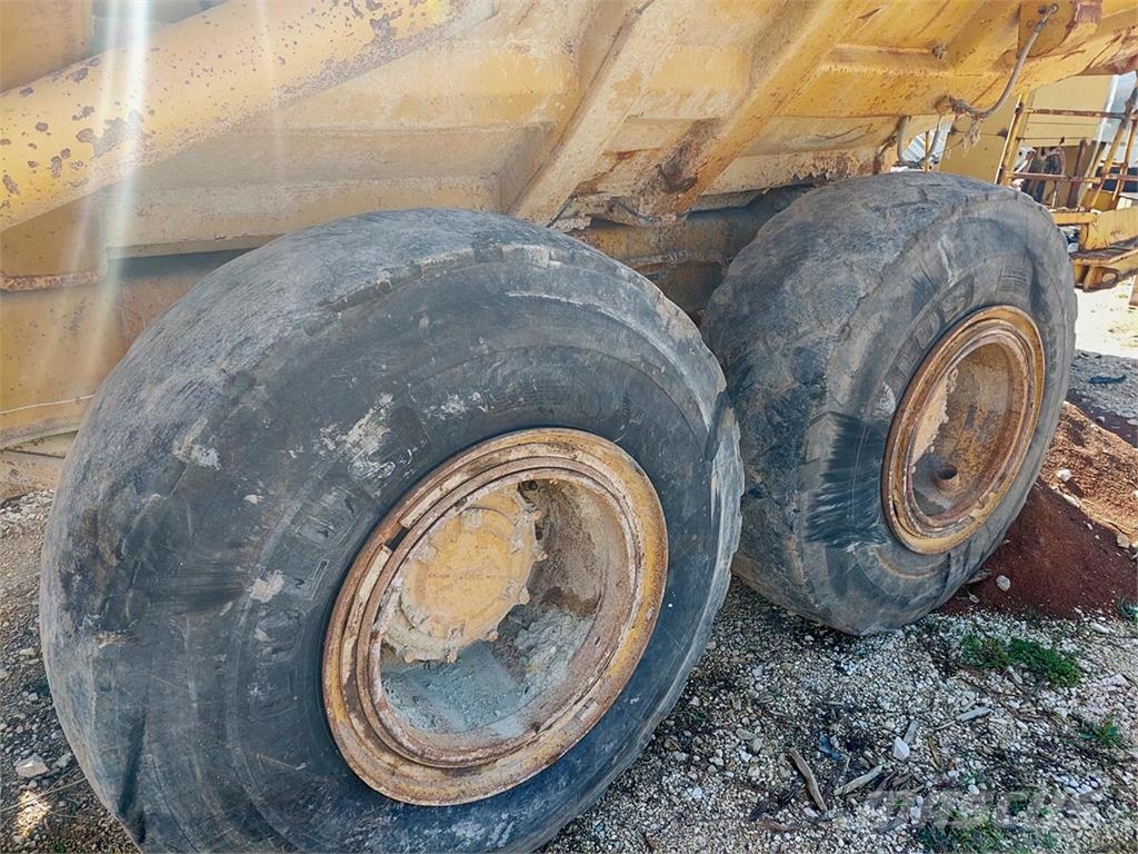 CAT D300B Wozidła przegubowe