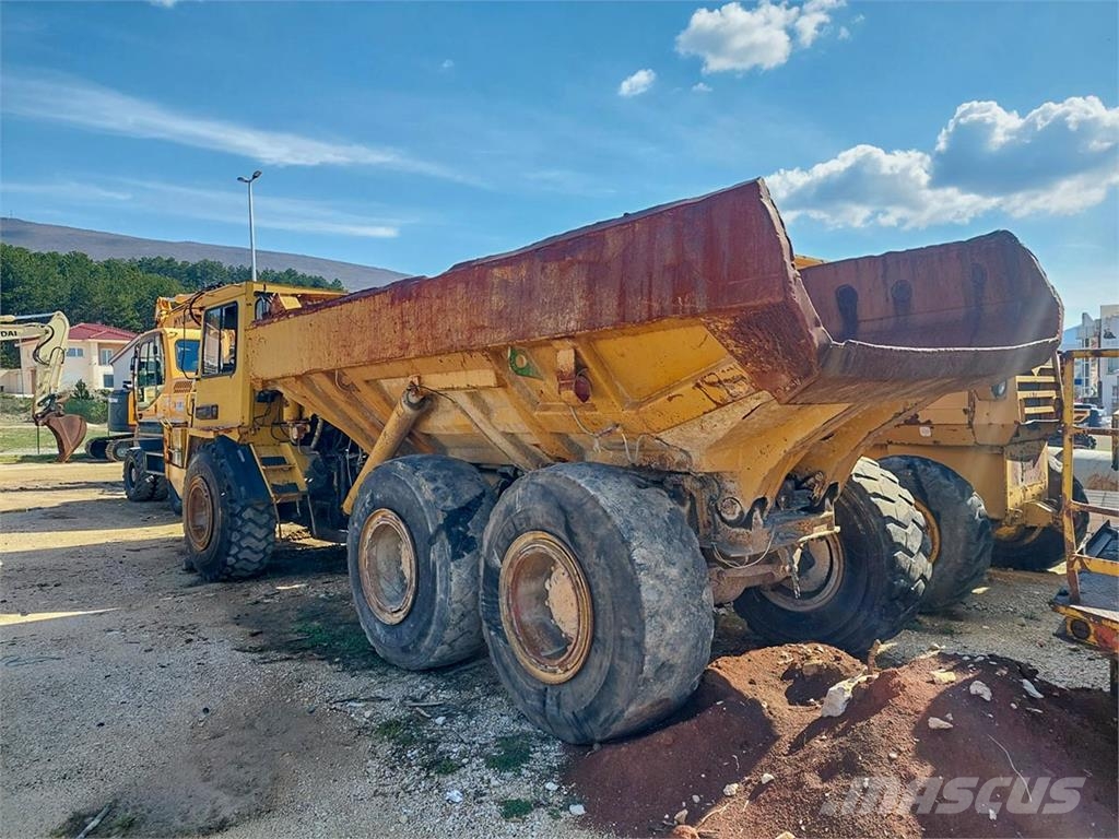 CAT D300B Wozidła przegubowe