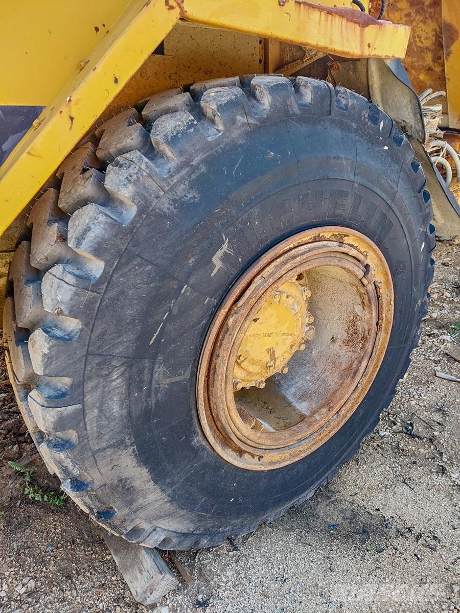 CAT D300B Wozidła przegubowe