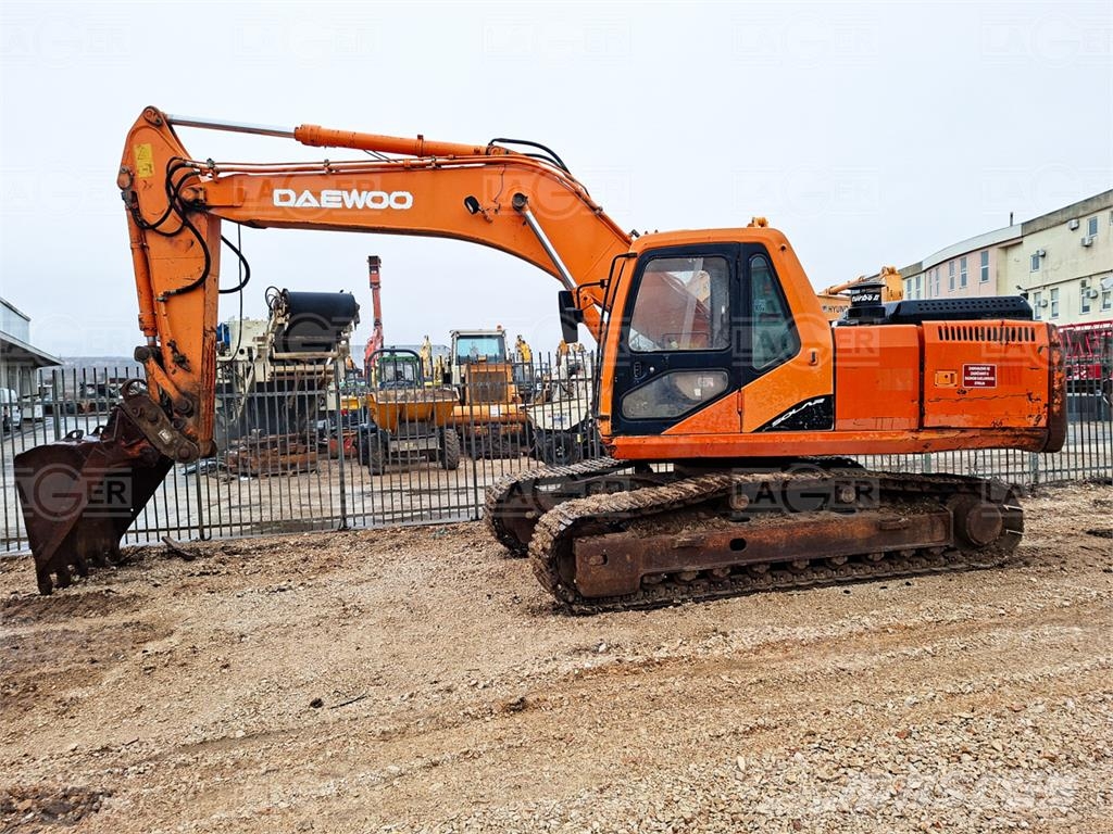Daewoo Solar 225NLC-V Excavadoras sobre orugas