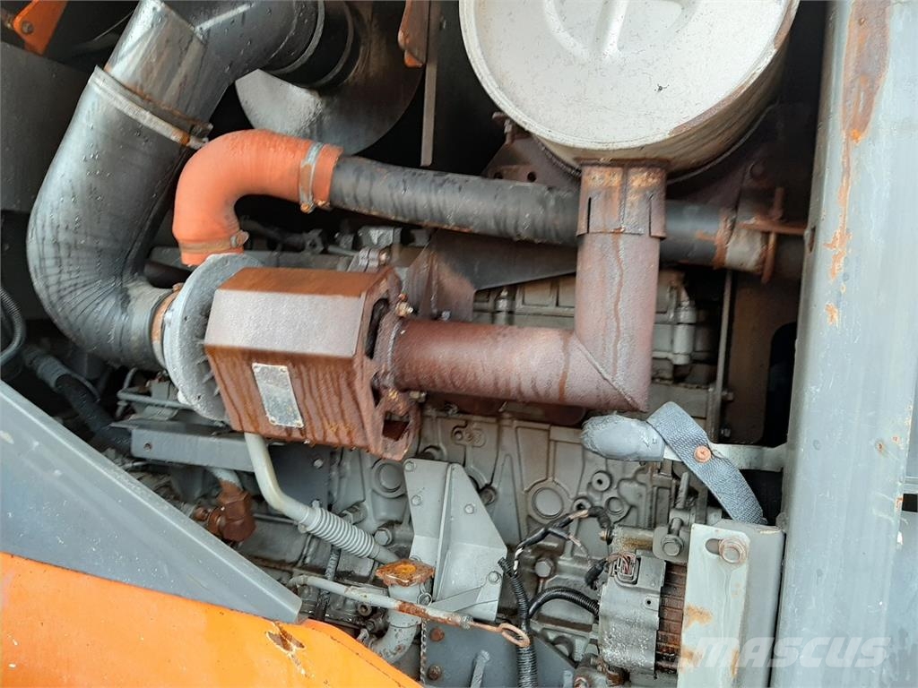Hitachi ZW220 轮式装载机