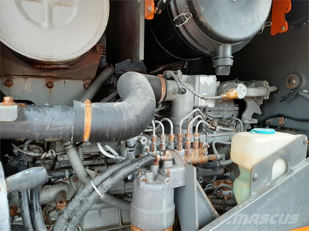 Hitachi ZW220 轮式装载机