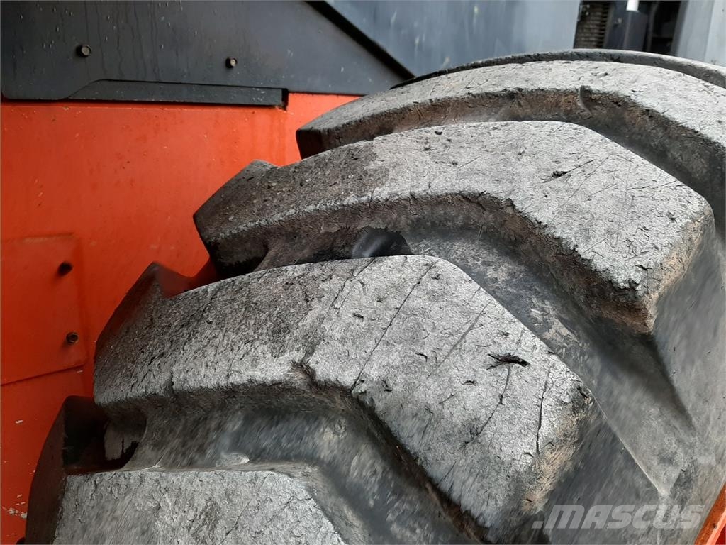 Hitachi ZW220 轮式装载机