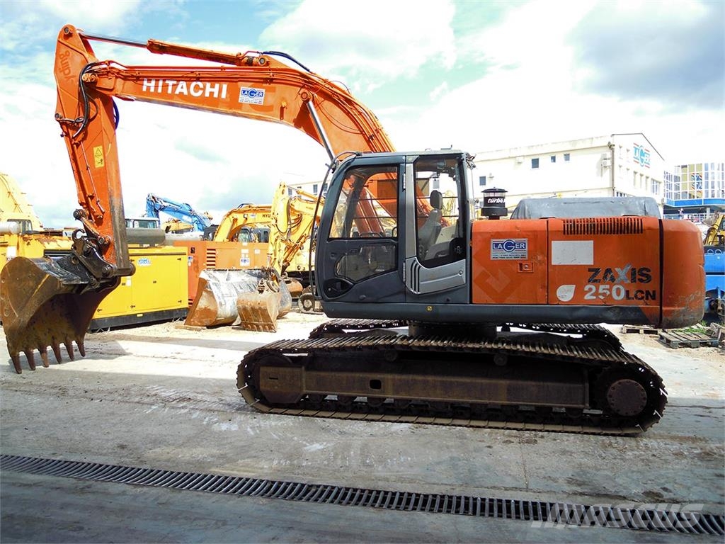 Hitachi ZX250LCN-3 Bageri guseničari