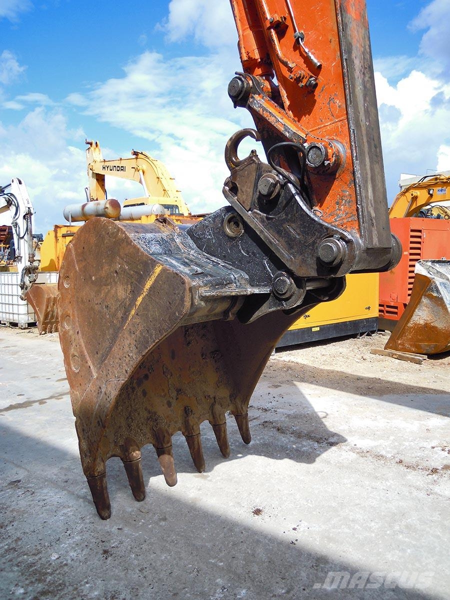 Hitachi ZX250LCN-3 Bageri guseničari
