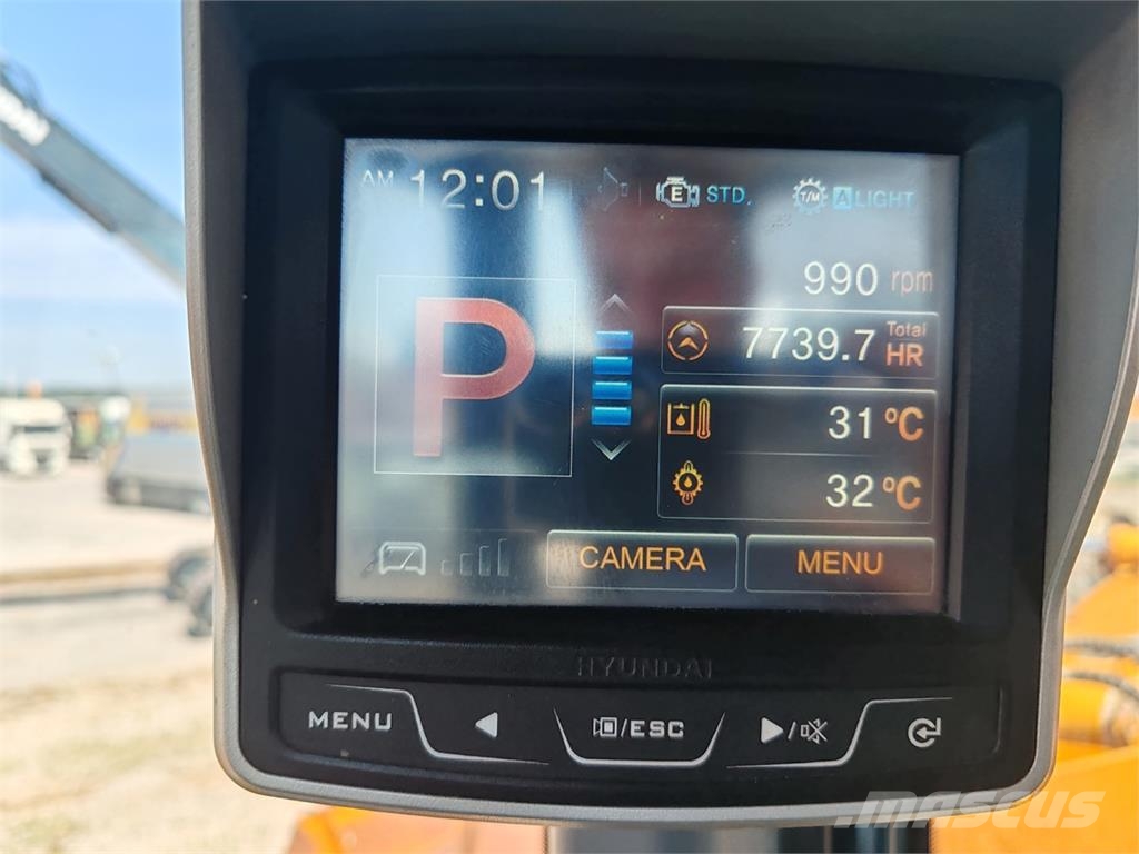 Hyundai HL770-9A لوادر بعجل