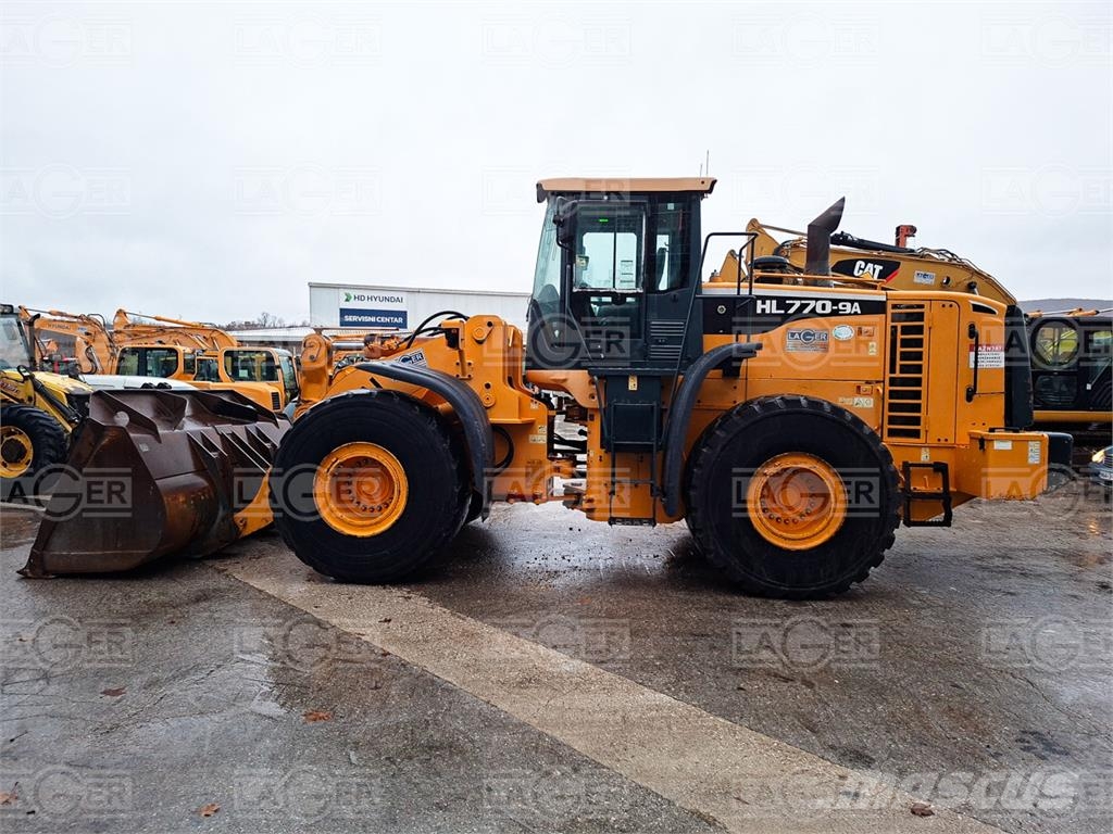 Hyundai HL770-9A لوادر بعجل