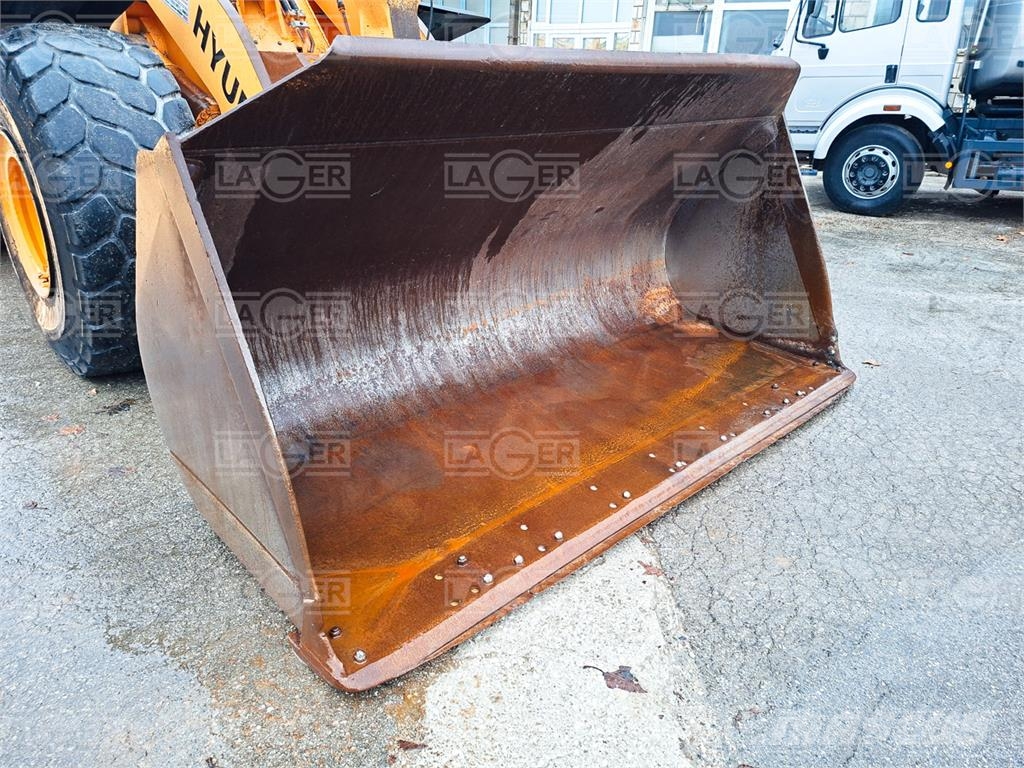 Hyundai HL770-9A لوادر بعجل