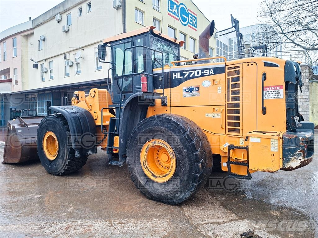 Hyundai HL770-9A لوادر بعجل