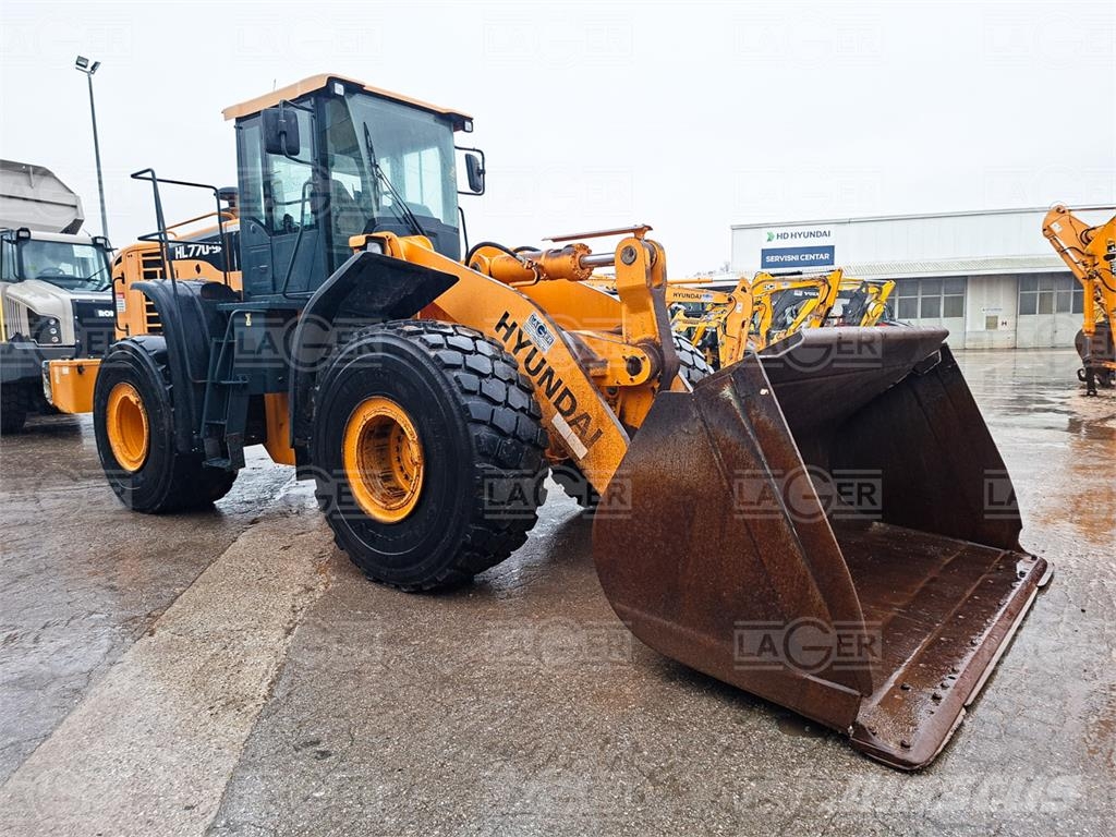 Hyundai HL770-9A لوادر بعجل