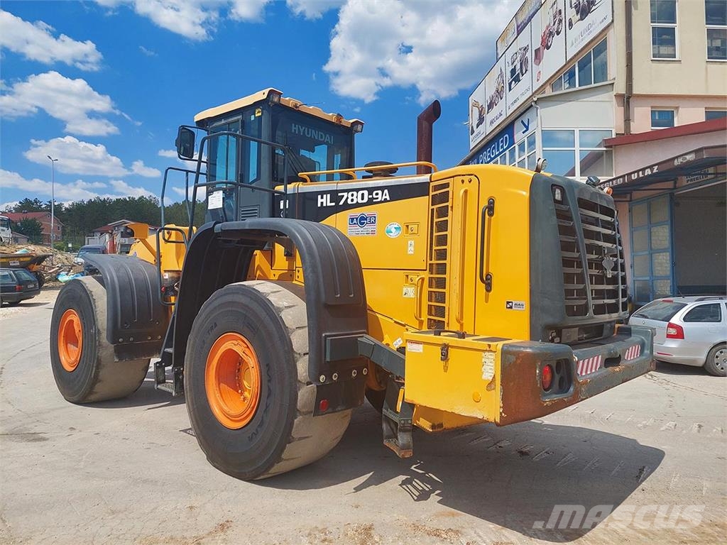 Hyundai HL780-9A لوادر بعجل