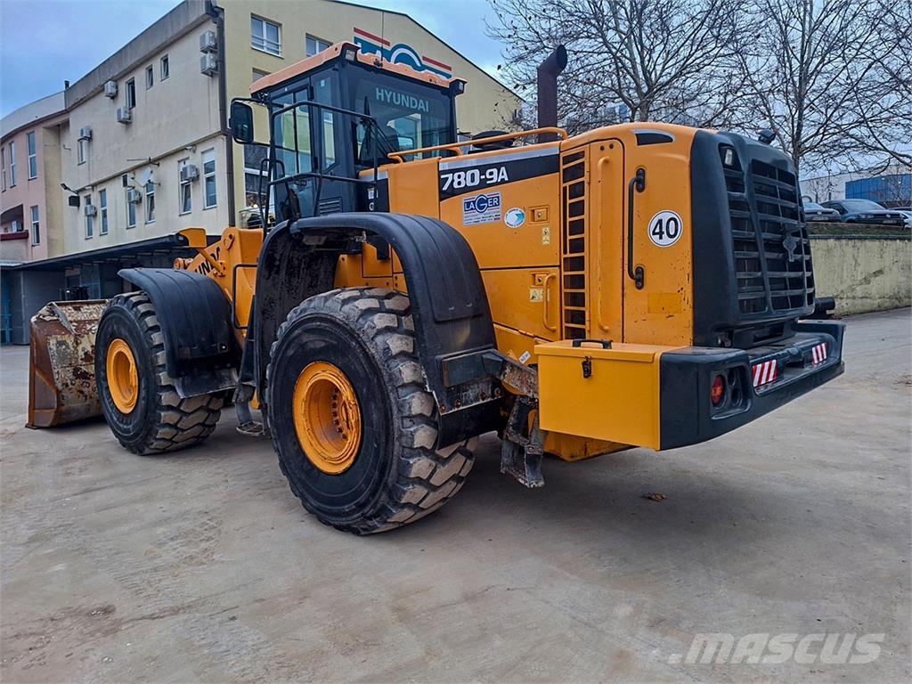 Hyundai HL780-9A لوادر بعجل