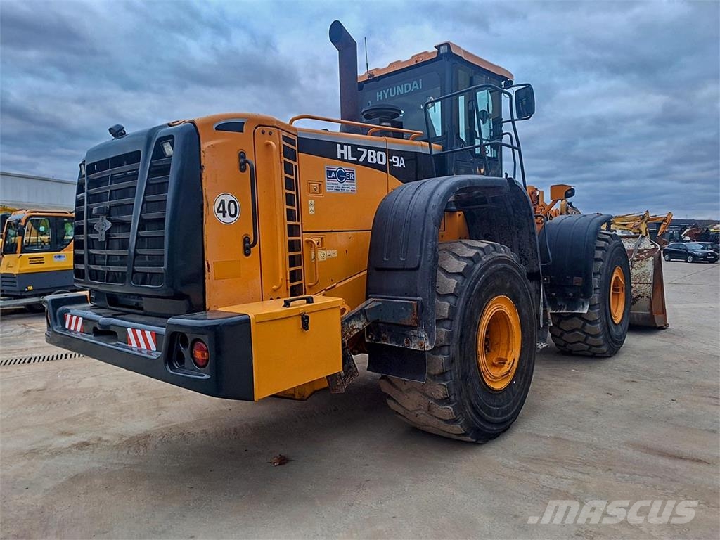 Hyundai HL780-9A لوادر بعجل