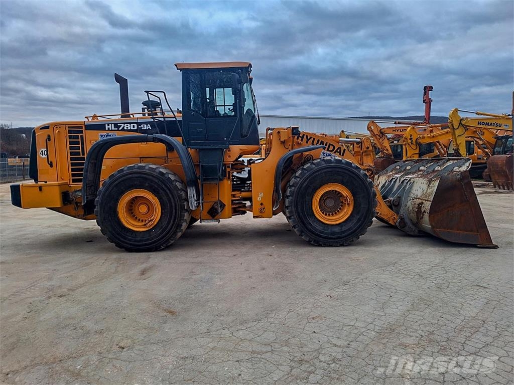 Hyundai HL780-9A لوادر بعجل