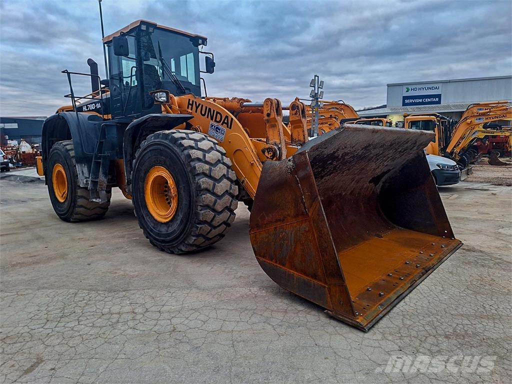 Hyundai HL780-9A لوادر بعجل