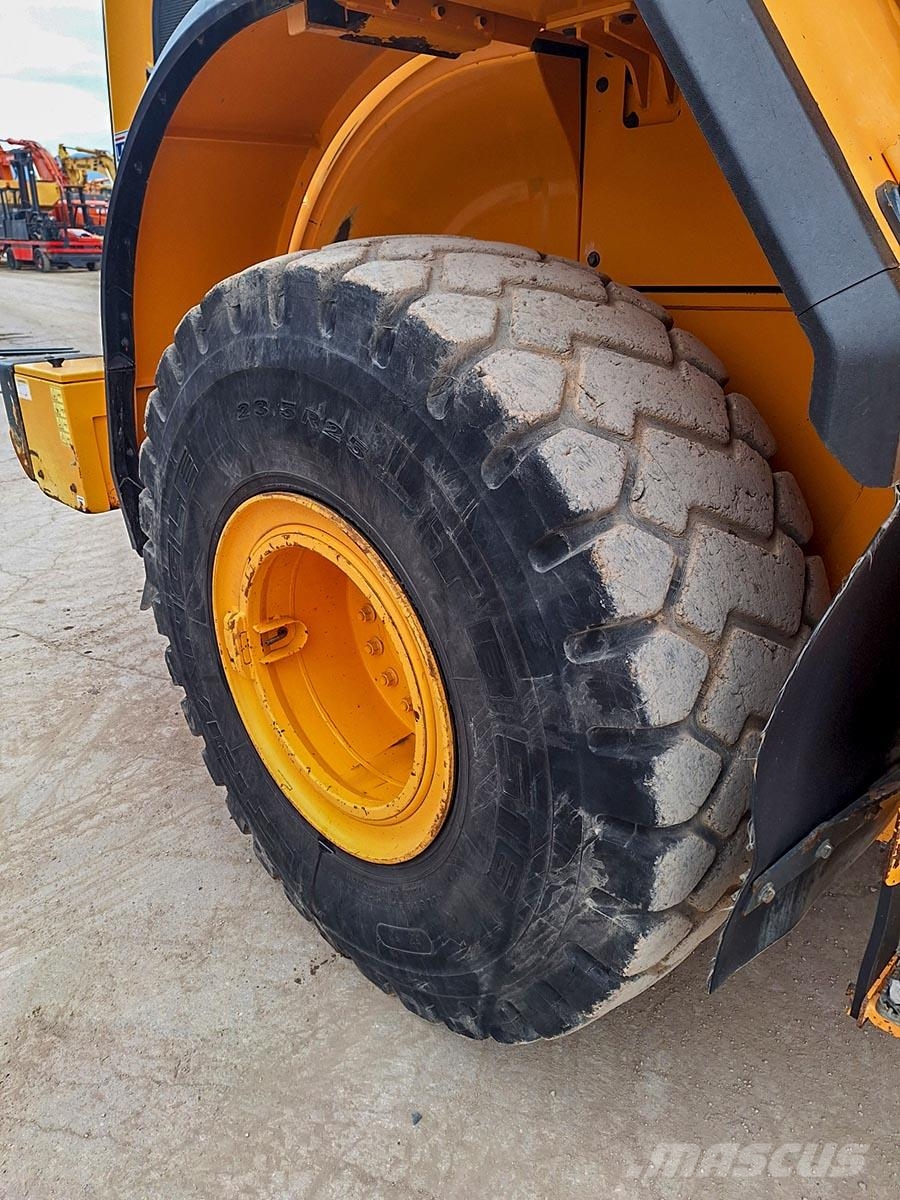 Hyundai HL960 لوادر بعجل
