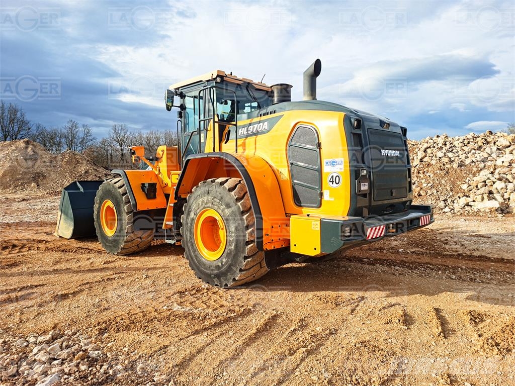 Hyundai HL970A لوادر بعجل
