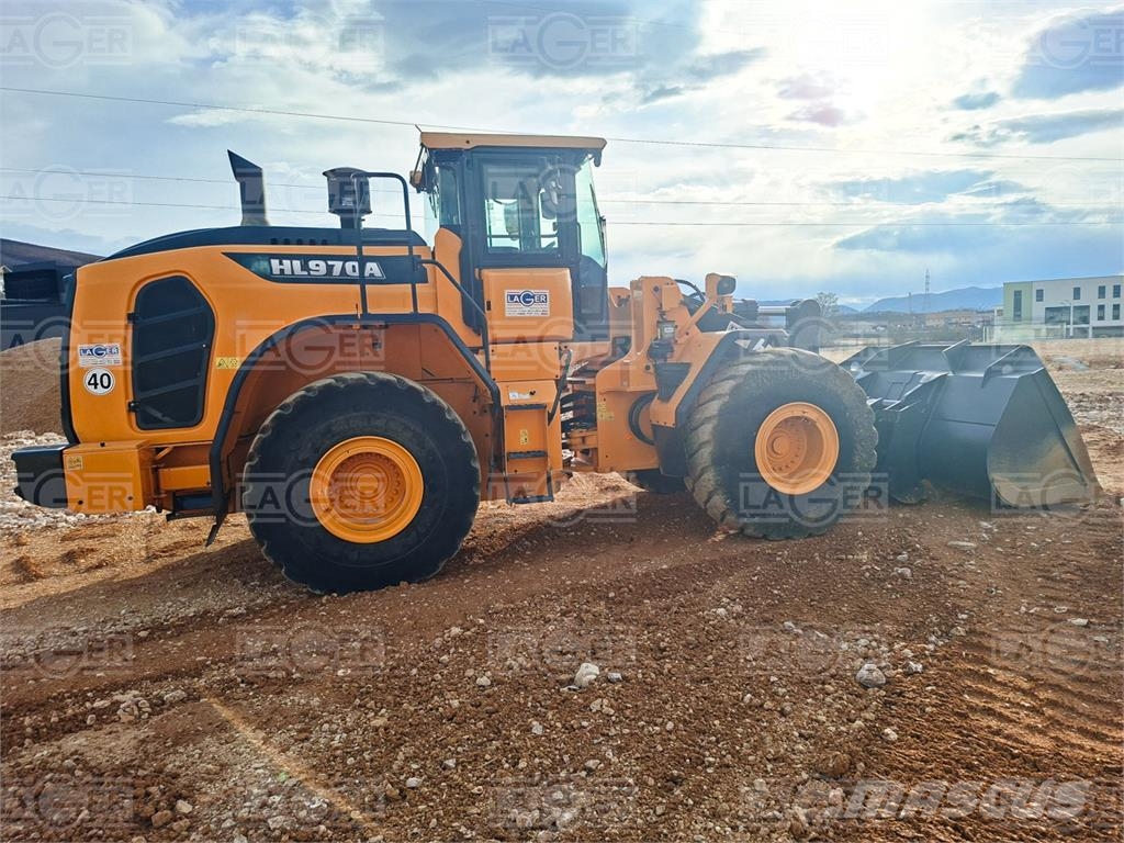 Hyundai HL970A لوادر بعجل