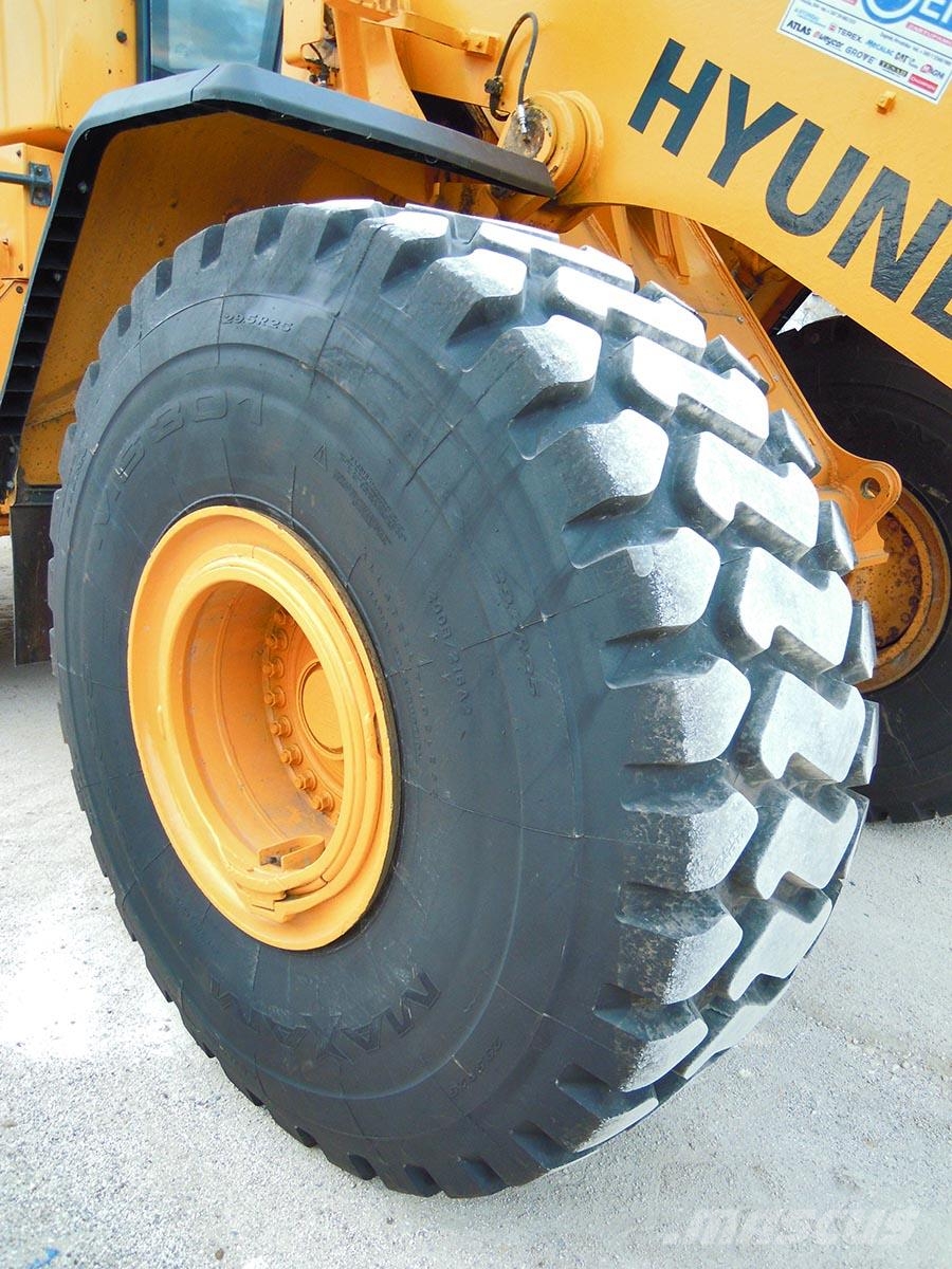 Hyundai HL980 لوادر بعجل