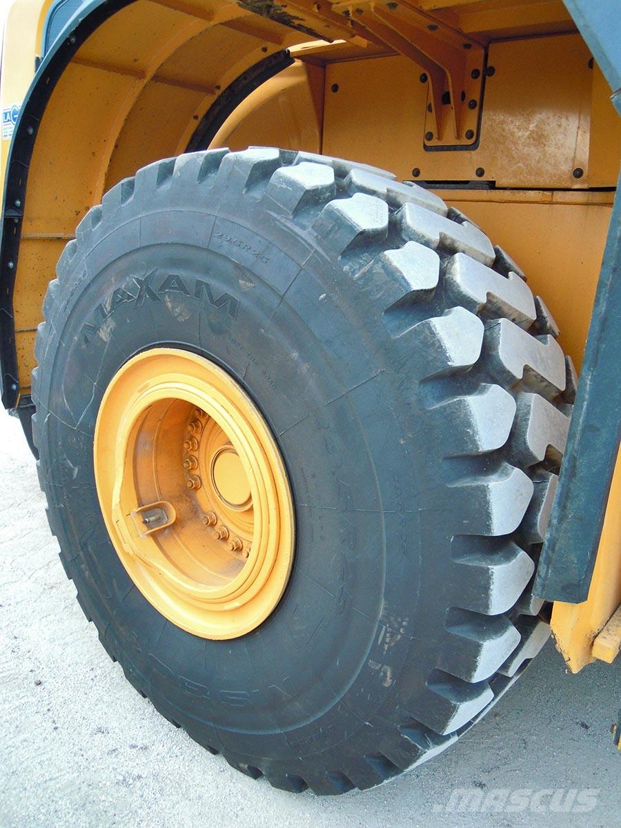 Hyundai HL980 لوادر بعجل