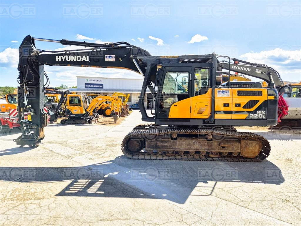 Hyundai HX220L Гусеничні екскаватори