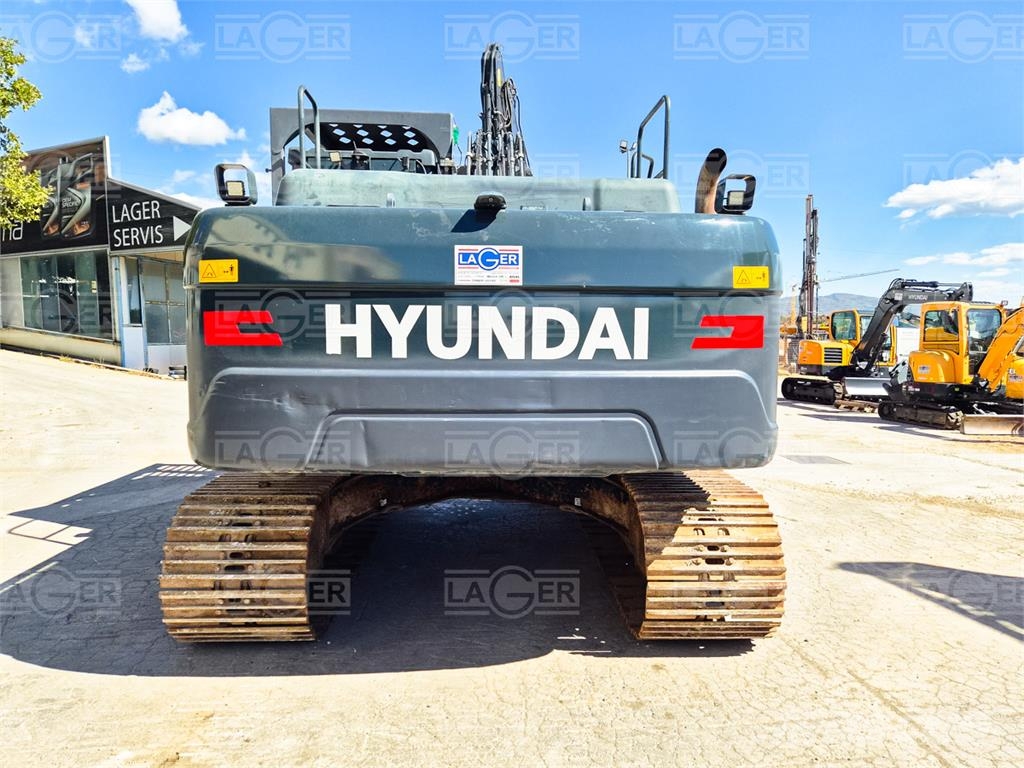 Hyundai HX220L Гусеничні екскаватори