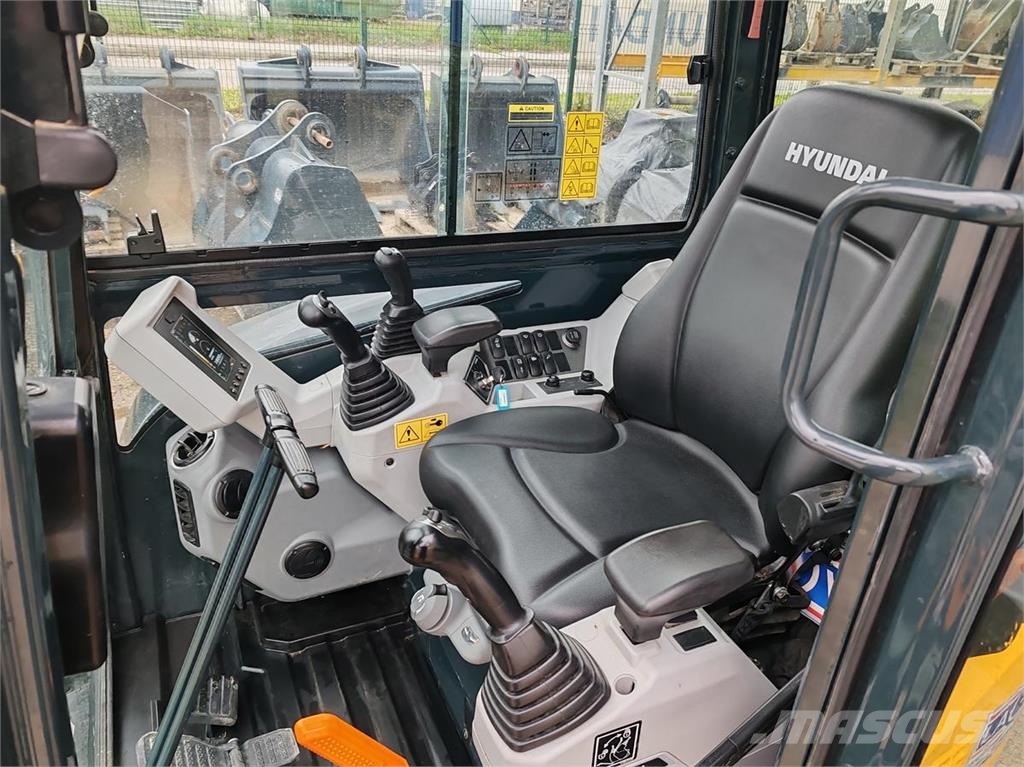 Hyundai HX35AZ Miniescavadeiras < 7t (Mini escavadeiras)