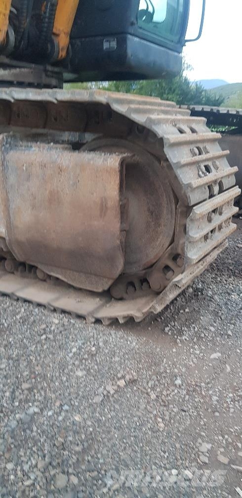 Hyundai R210NLC-7A Excavadoras sobre orugas