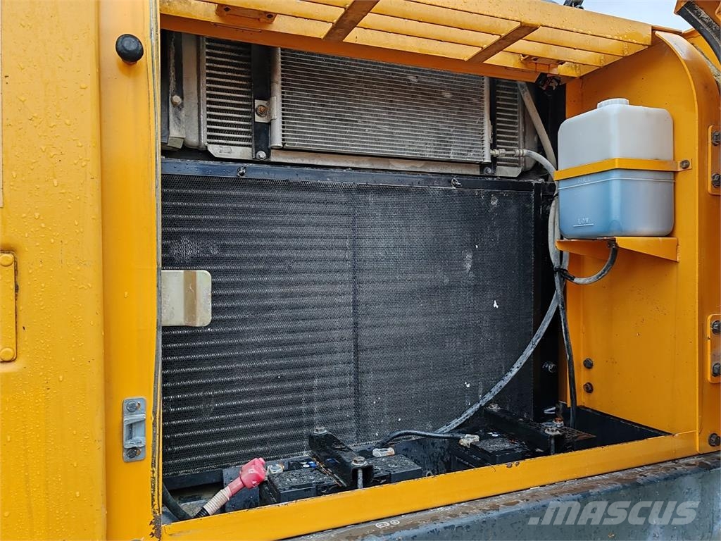 Hyundai R250NLC-7A Excavadoras sobre orugas