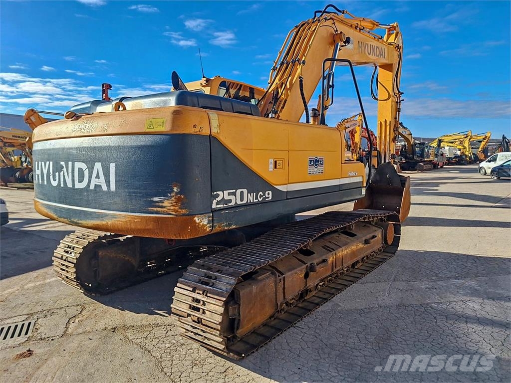 Hyundai R250NLC-9 Excavadoras sobre orugas